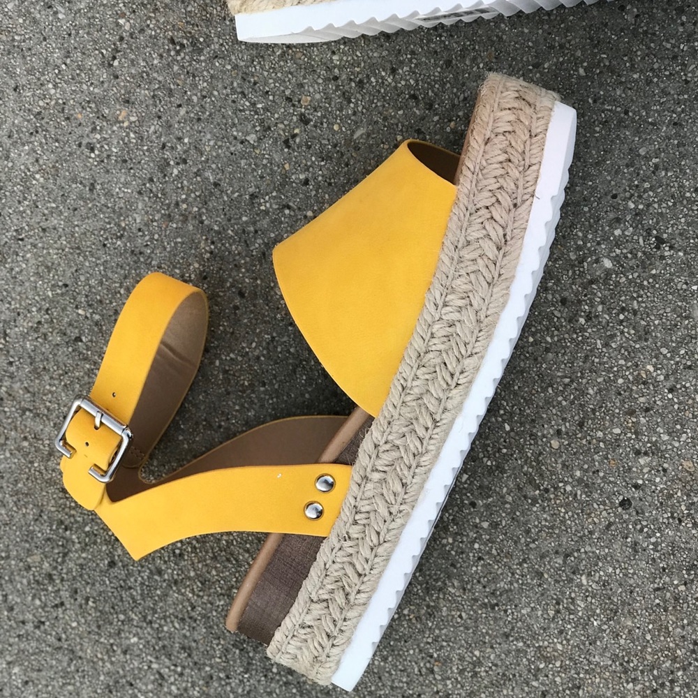 Soda Topic Yellow Espadrille Platform Sandal 6.5 - Picture 6 of 8